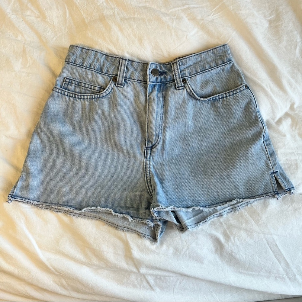 Roxy light wash denim shorts